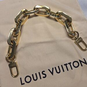 Louis Vuitton Coussin BB Strap